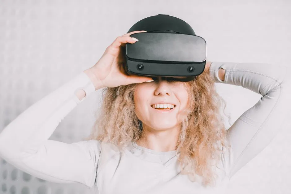 Valve's Massive Import Surge: 13 Tons of VR Headsets Land in Los Angeles