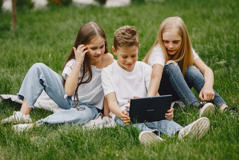 Lenovo Unveils Tab Plus Gen 2: A Tablet That Doubles as a Powerful Bluetooth Speaker